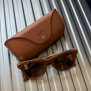 [NEW] Meta Ray-Ban Brown Sunglasses with Matching Brown Case